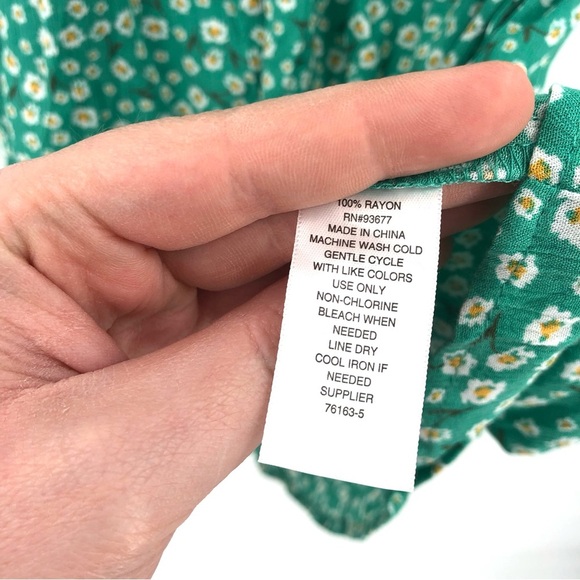 A.N.A. Green Ditsy Floral Dress Ruched Tie Shoulder Rayon Sundress Daisy Pockets - Picture 4 of 7
